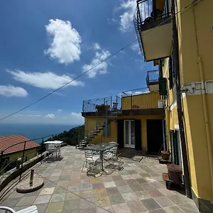 Pensión Pz, Vernazza